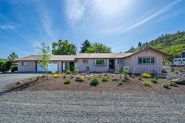 5388 Kane Creek, Central Point, OR 97502