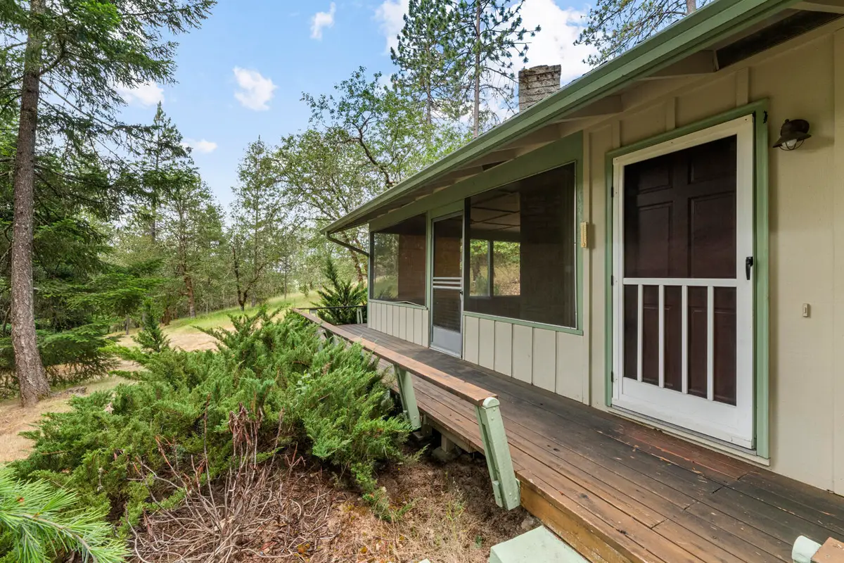 200 Clydesdale Drive, Grants Pass, OR 97526 - #1