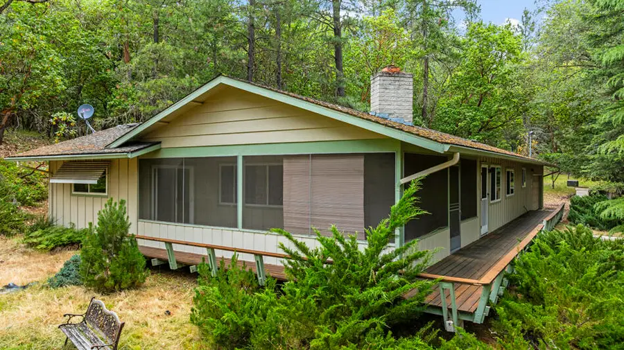 200 Clydesdale Drive, Grants Pass, OR 97526 - #3