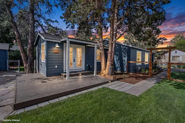 565 SE Woodland Boulevard, Bend, OR 97702