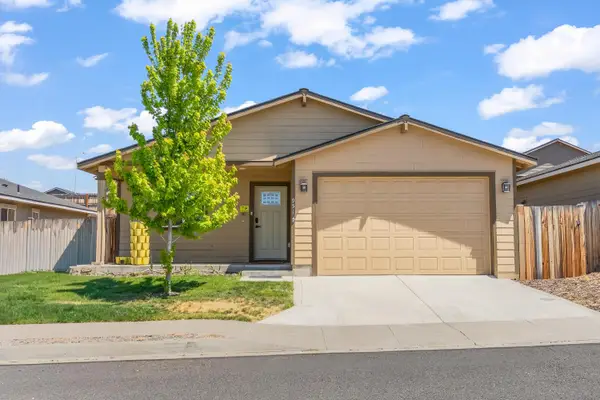 951 SE Maliah Avenue, Madras, OR 97741