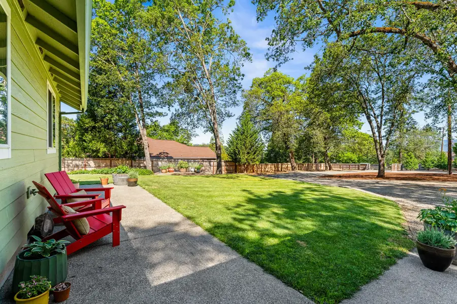 335 Summit Loop, Grants Pass, OR 97527 - #2