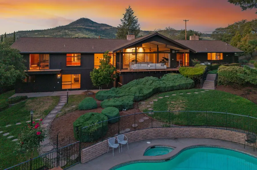 50 Mariposa Terrace, Medford, OR 97504 - #2