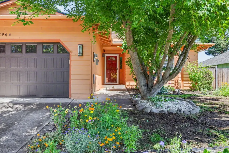 2964 Bailey Avenue, Medford, OR 97504 - #2