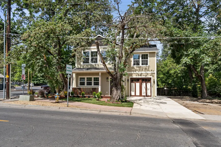 205 N Oregon Street, Jacksonville, OR 97530 - #2