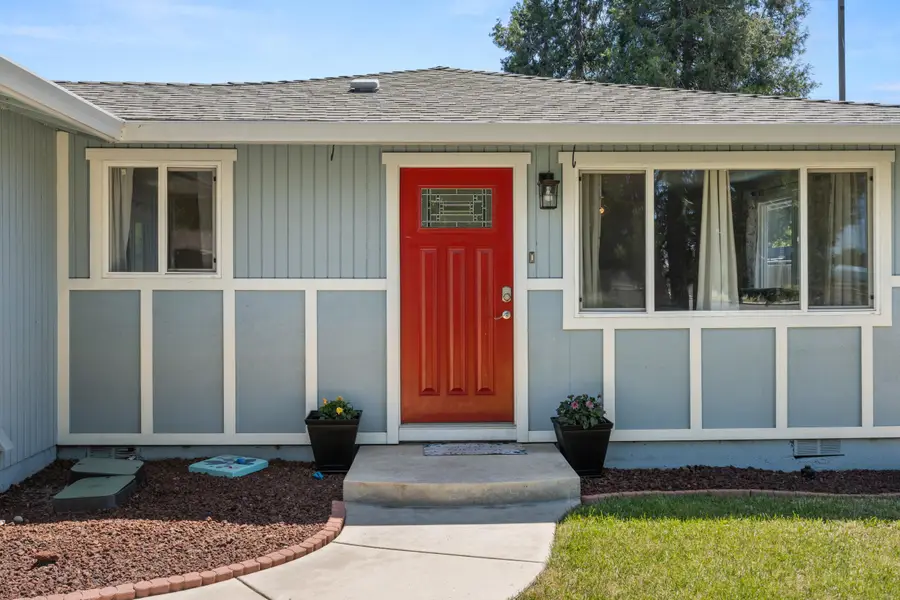 424 W Archwood Drive, Eagle Point, OR 97524 - #3