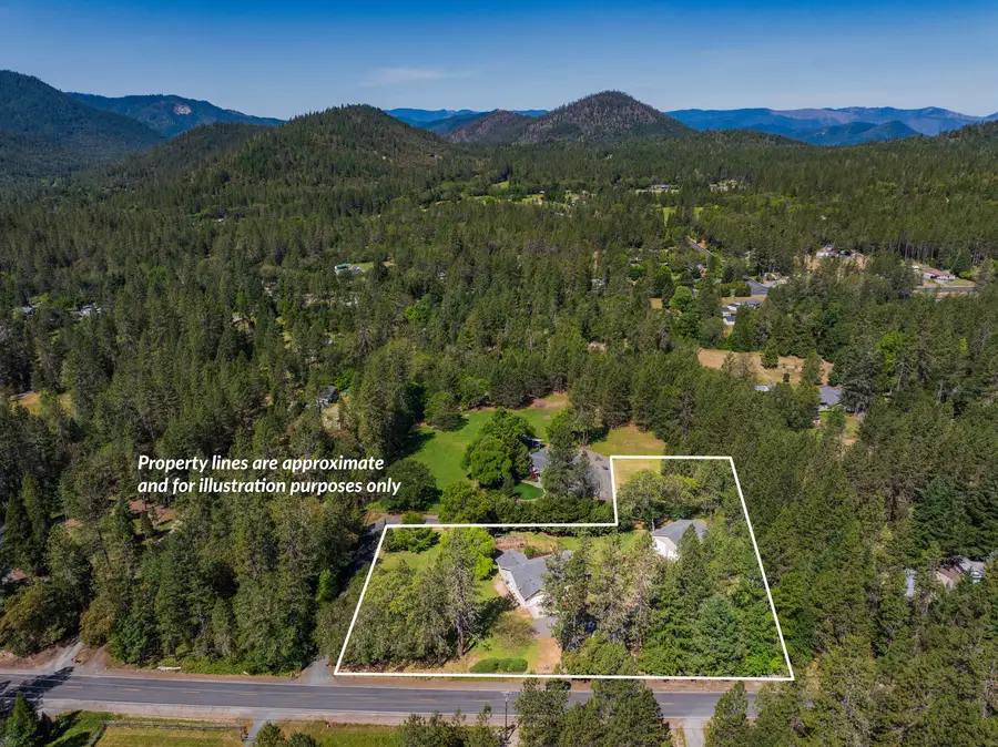190 Detrick Drive, Grants Pass, OR 97527 - #2
