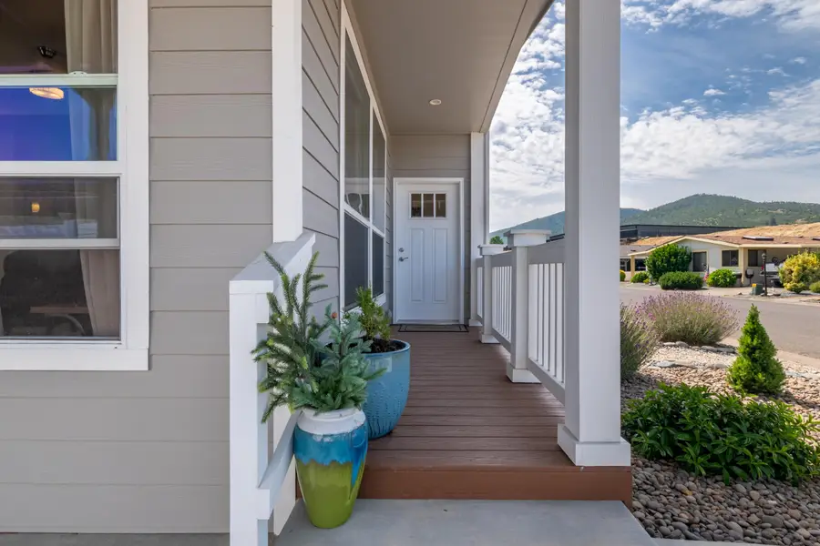 333 Mountain View Drive #80, Talent, OR 97540 - #3