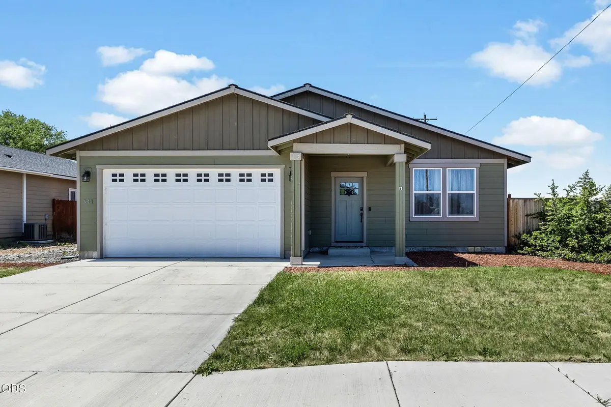 647 Liberty Drive, Metolius, OR 97741 - #1