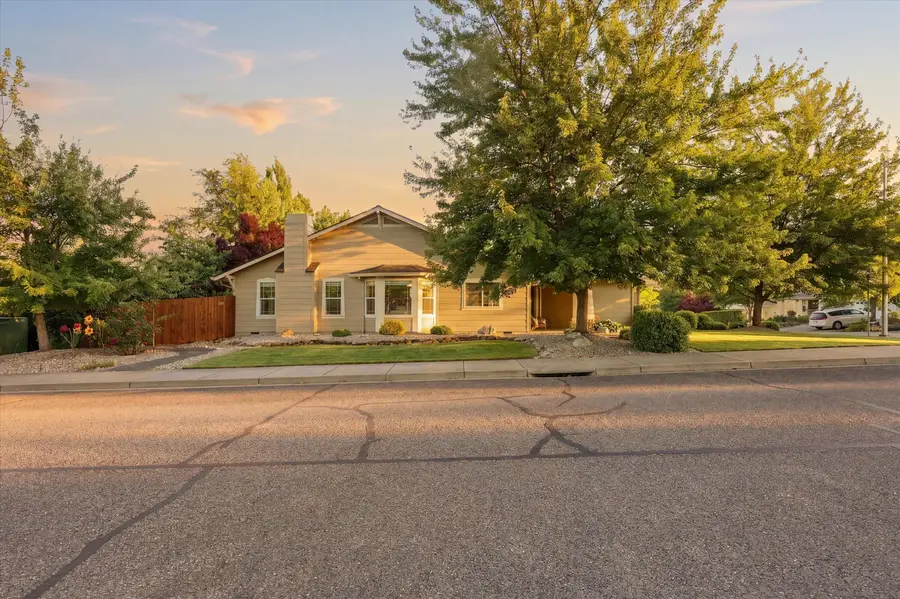 96 Mountain View Drive, Phoenix, OR 97535 - #2