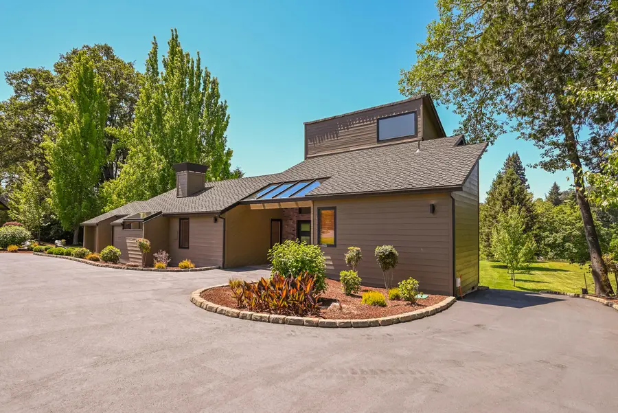 2546 Fisher Road, Roseburg, OR 97471 - #2