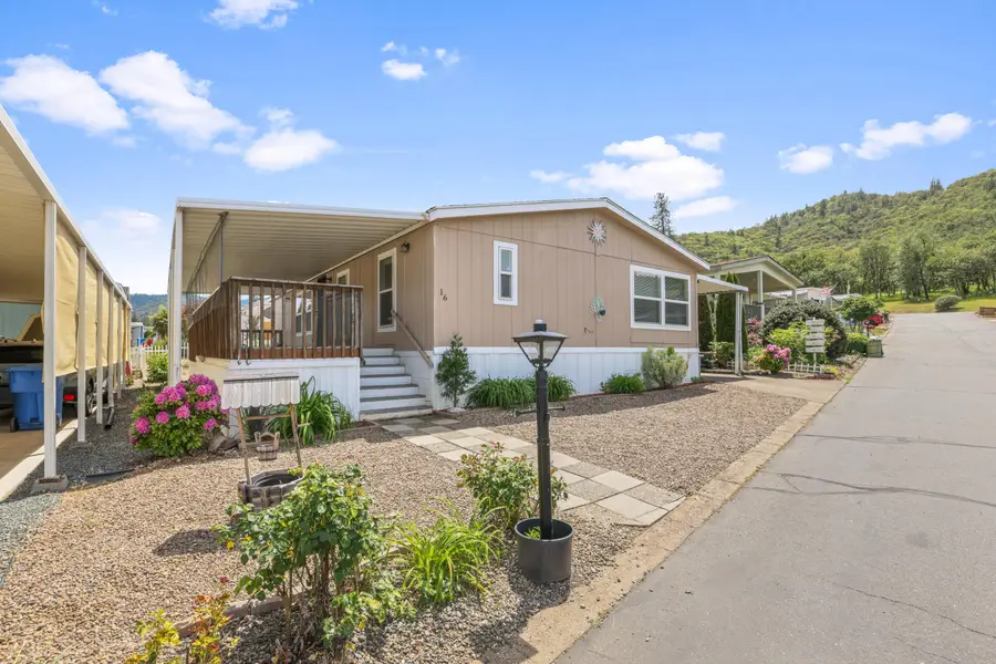8401 Old Stage Road #UNIT 16, Central Point, OR 97502 - #2