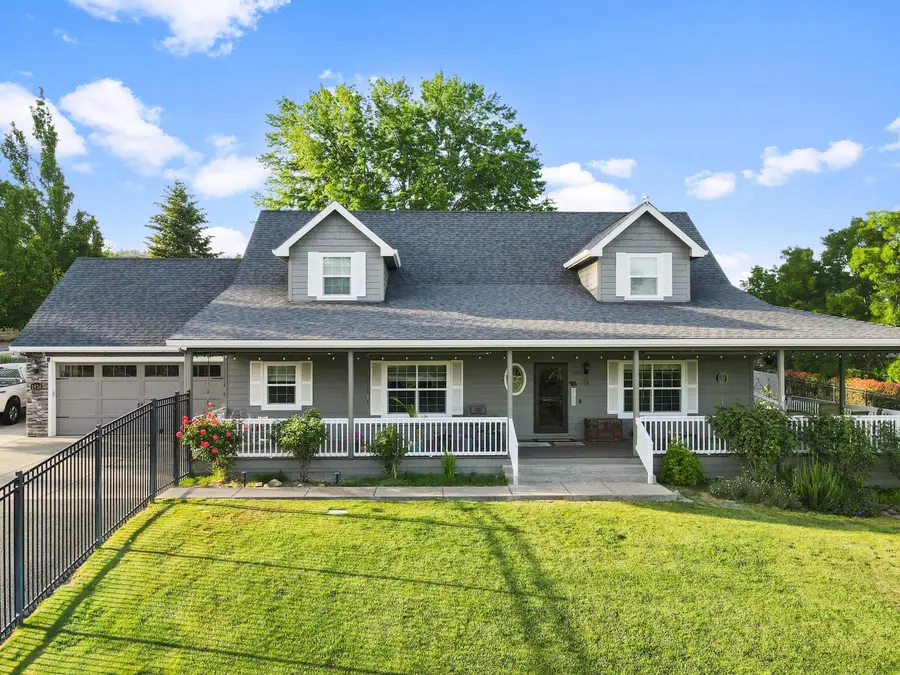 1914 Old Military Road, Medford, OR 97502 - #2