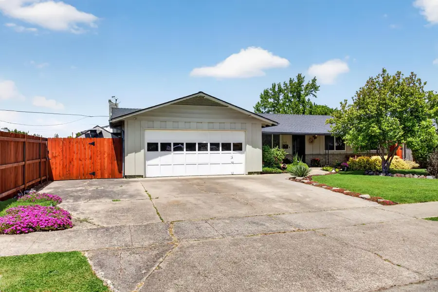 560 Souvenir Street, Medford, OR 97501 - #2