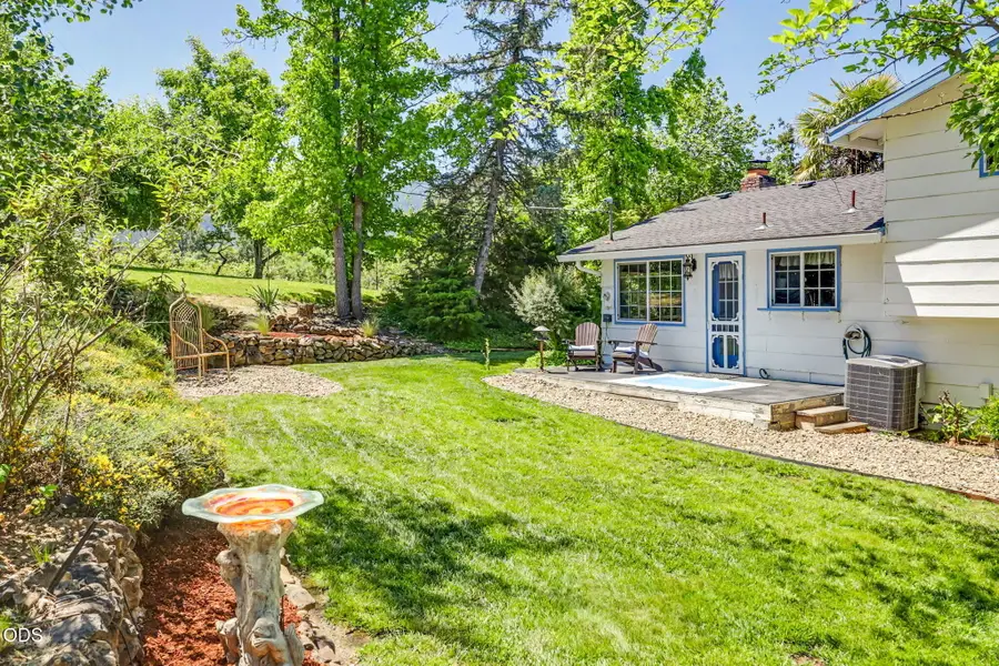 7355 Wagner Creek Road, Talent, OR 97540 - #3