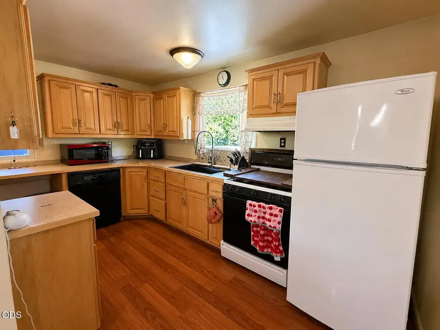 423 SE M Street, Grants Pass, OR 97526 - #3