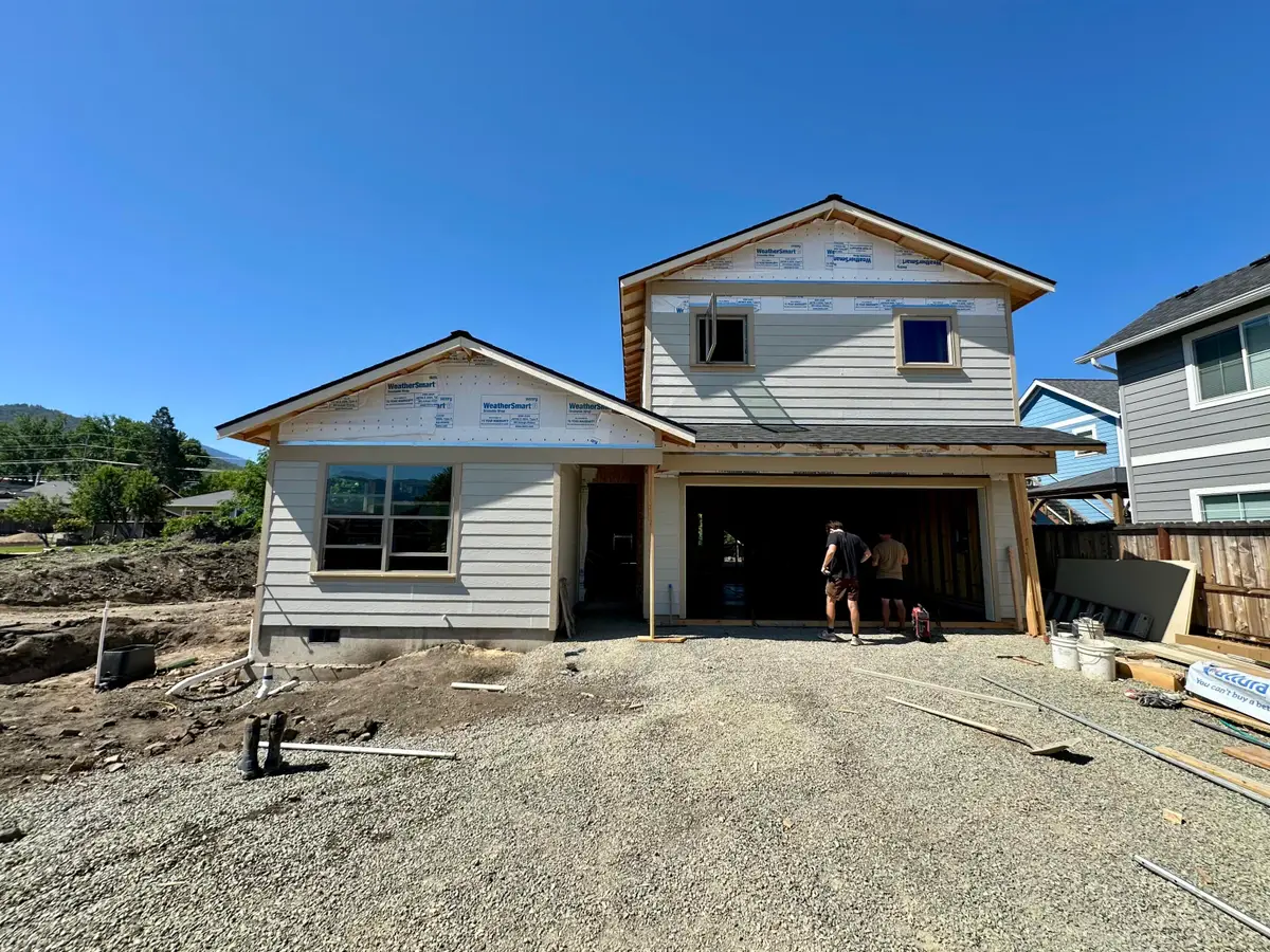 312 Lithia Avenue, Talent, OR 97540 - #1