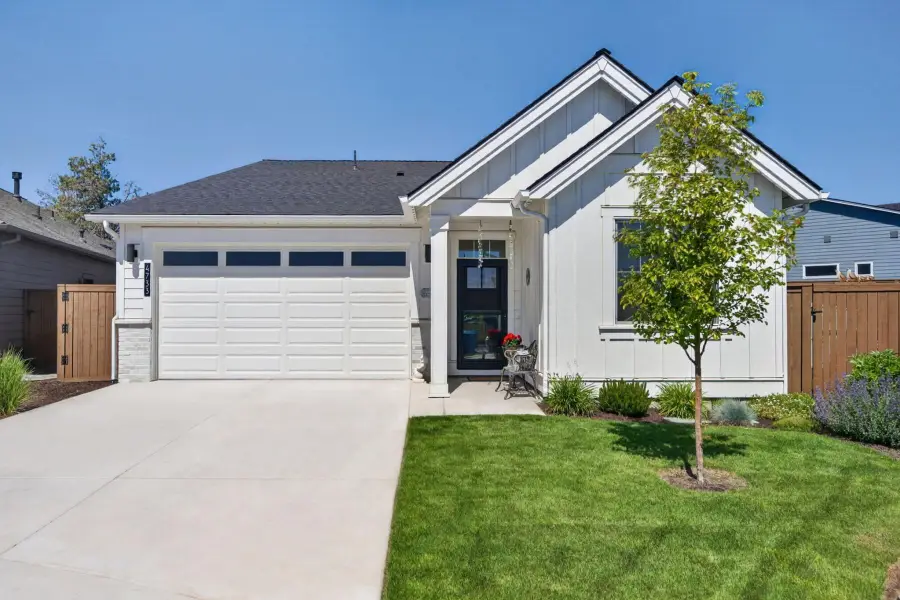 4733 SW Badger Court, Redmond, OR 97756 - #2