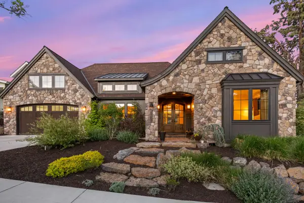 61016 SE Light Peak Drive, Bend, OR 97702