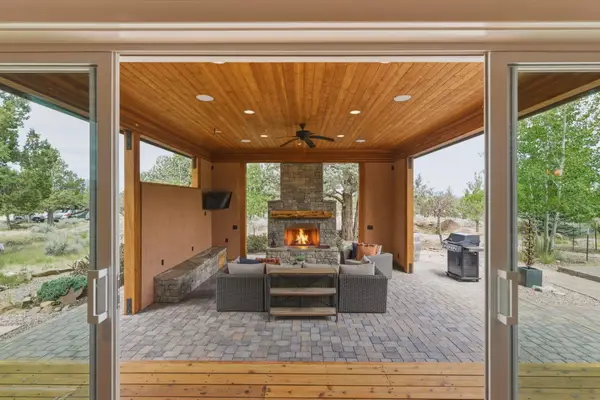 17584 Mountain View Road, Sisters, OR 97759