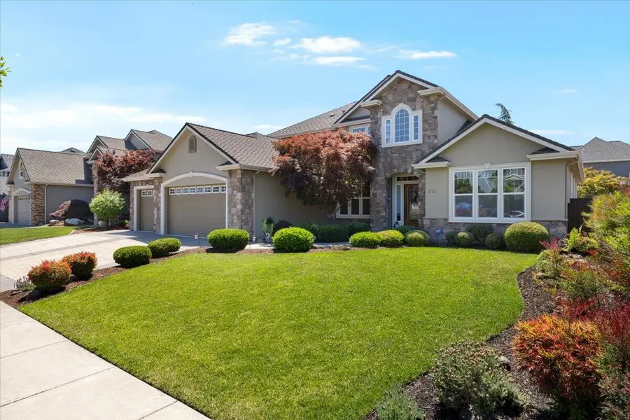574 Grey Hawk Way, Central Point, OR 97502 - #2