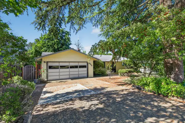 1996 Woodlawn Drive, Medford, OR 97504