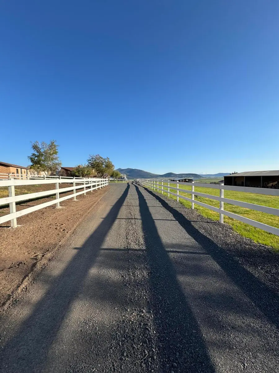 12140 Clovis Drive, Klamath Falls, OR 97603 - #3