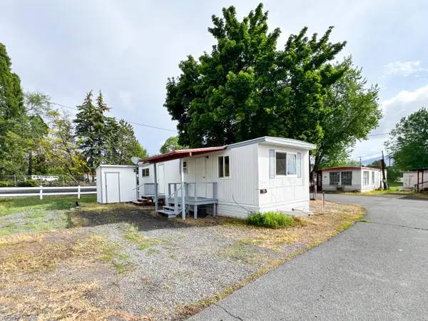 2055 Greensprings Drive #UNIT 19A, Klamath Falls, OR 97601