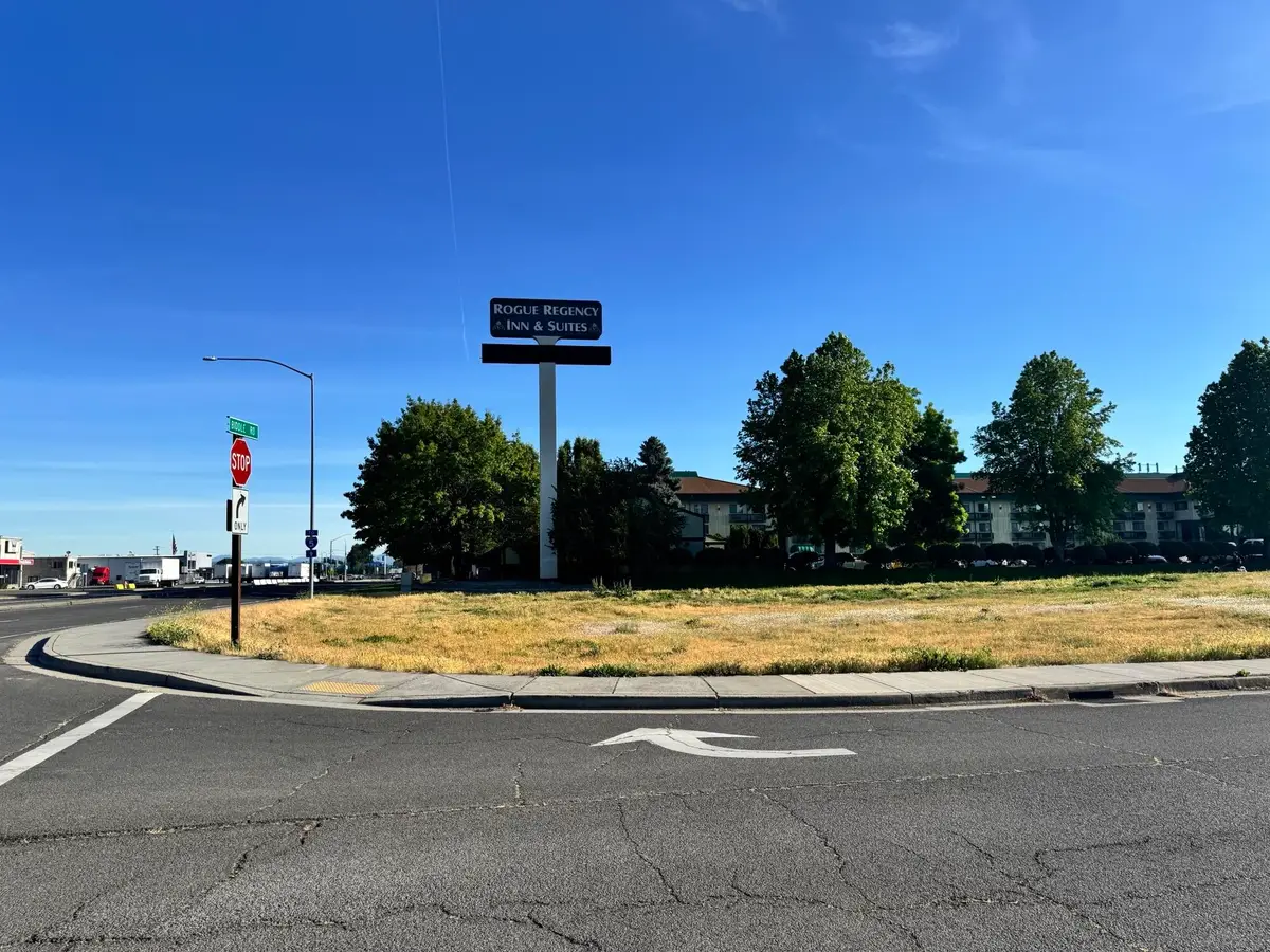 2300 Biddle Road #200, Medford, OR 97504 - #1