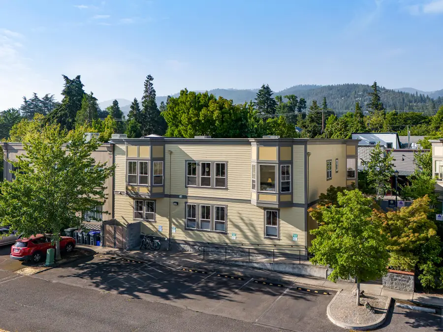 545 A Street, Ashland, OR 97520 - #2