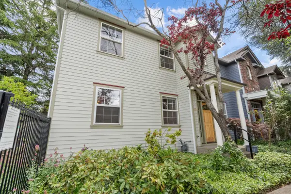 820 Park Street, Ashland, OR 97520