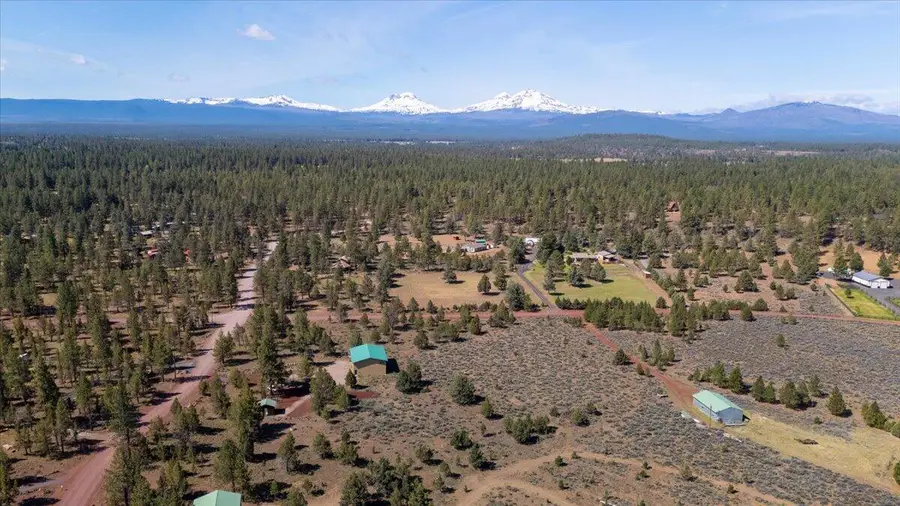 69375 Lake Drive, Sisters, OR 97759 - #2
