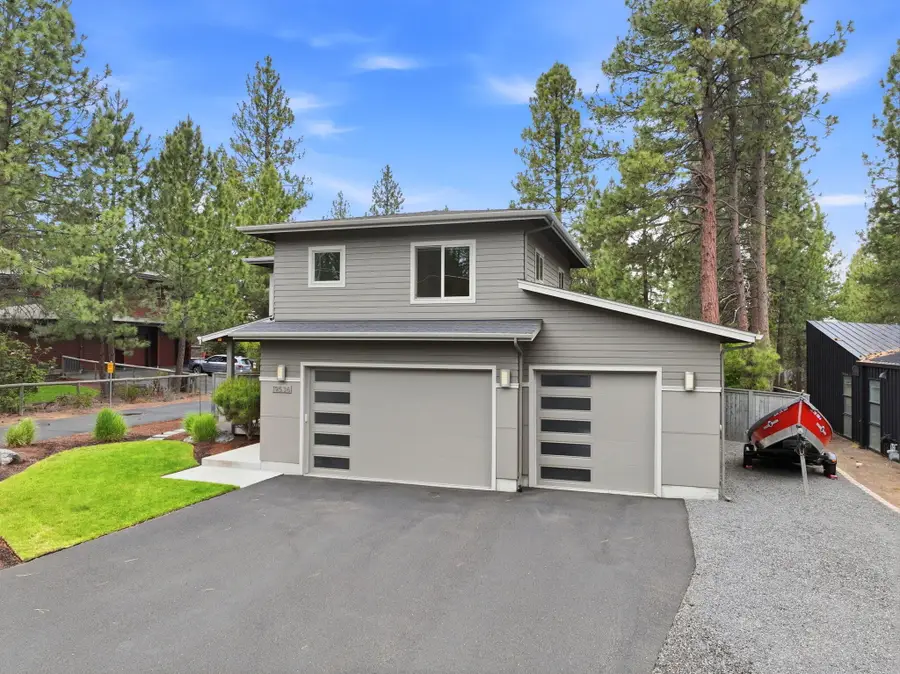 19536 E Campbell Road, Bend, OR 97702 - #2