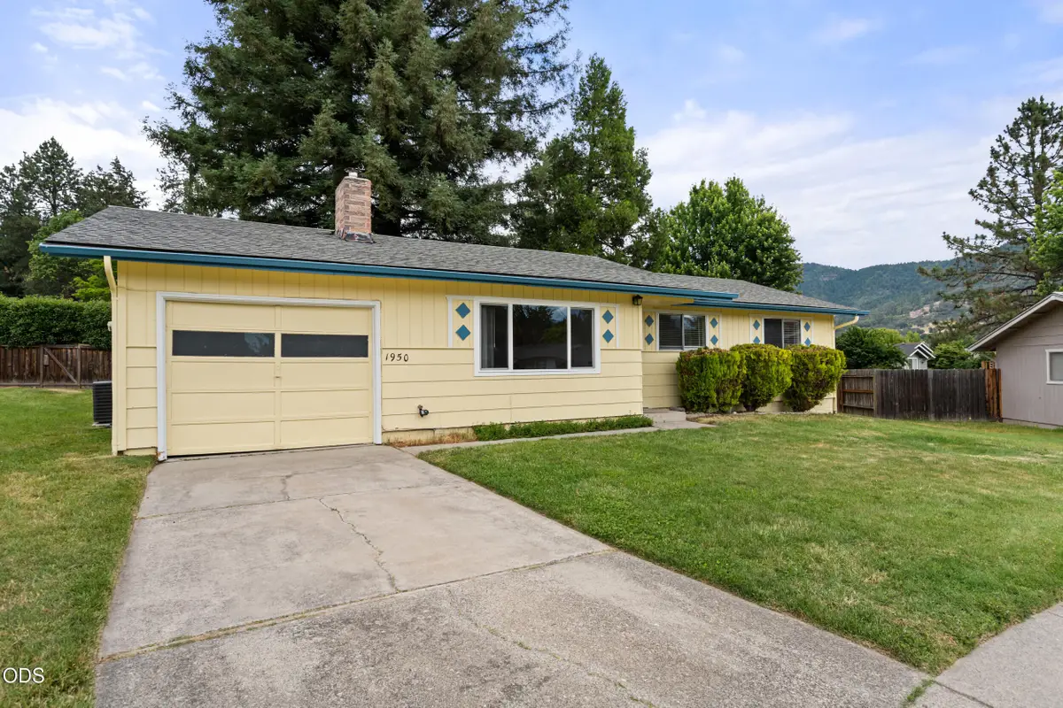 1950 NW Michelle Way, Grants Pass, OR 97526 - #1