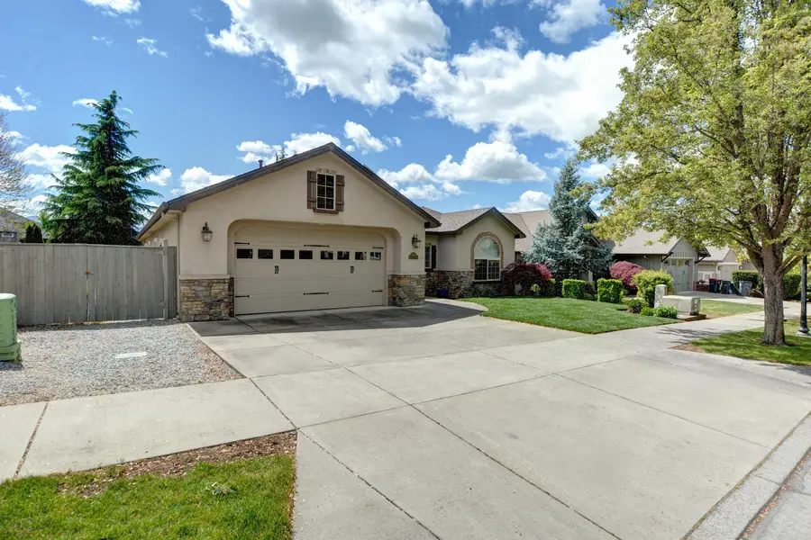 3764 Calle Vista Drive, Medford, OR 97504 - #2