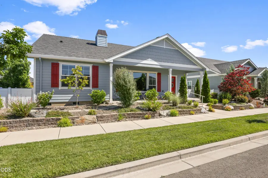 409 Sand Pointe Drive, Central Point, OR 97502 - #2