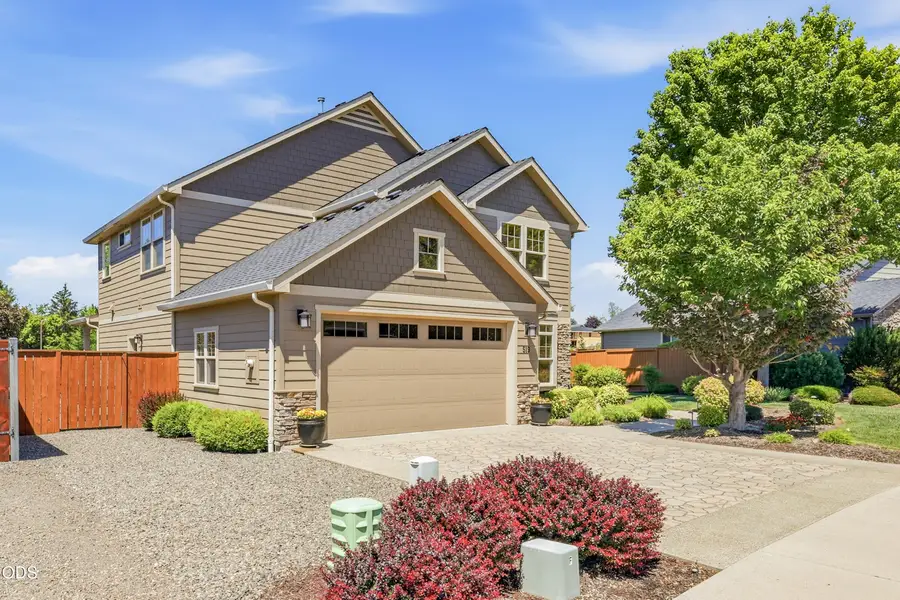 519 St Augustine Drive, Medford, OR 97504 - #3