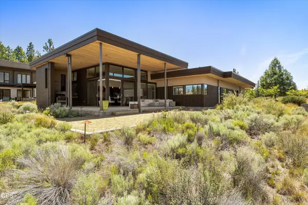 19015 Park Commons Drive, Bend, OR 97703