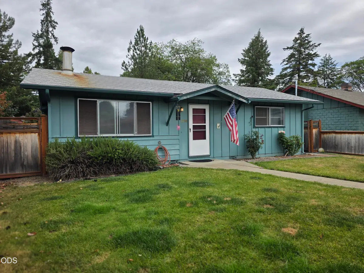 1716 SW K Street, Grants Pass, OR 97526 - #1