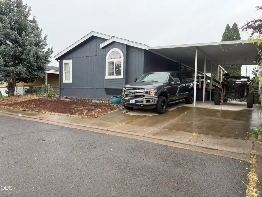 3750 Avenue G #SPC 25, White City, OR 97503 - #2