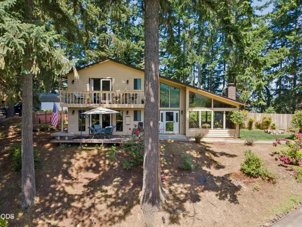 1853 Ridge Water Drive, Sutherlin, OR 97479
