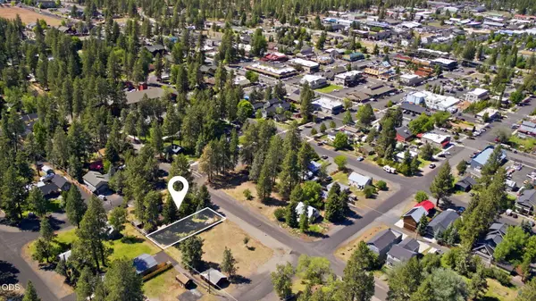 243 E Jefferson Avenue, Sisters, OR 97759