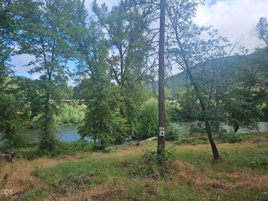2062 Lampman Road, Gold Hill, OR 97525 - #3