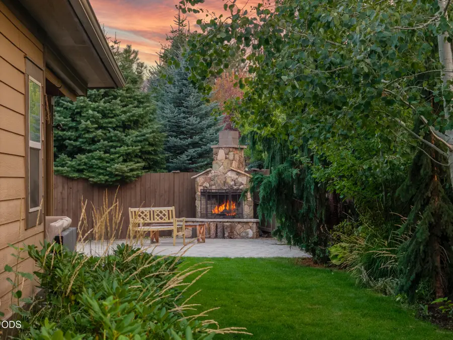 21302 NE Brooklyn Court, Bend, OR 97701 - #2