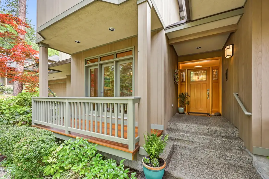 611 Forest Street, Ashland, OR 97520 - #2