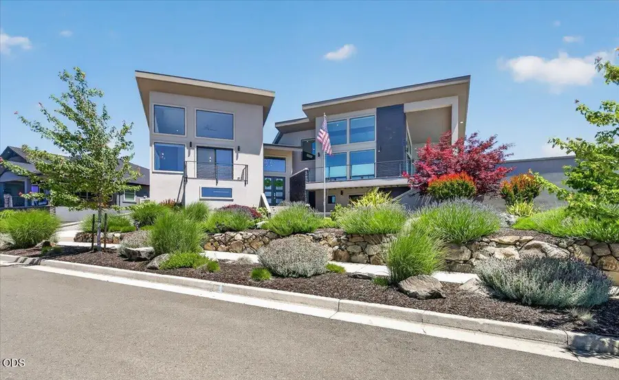 1812 Plateau Drive, Medford, OR 97504 - #2
