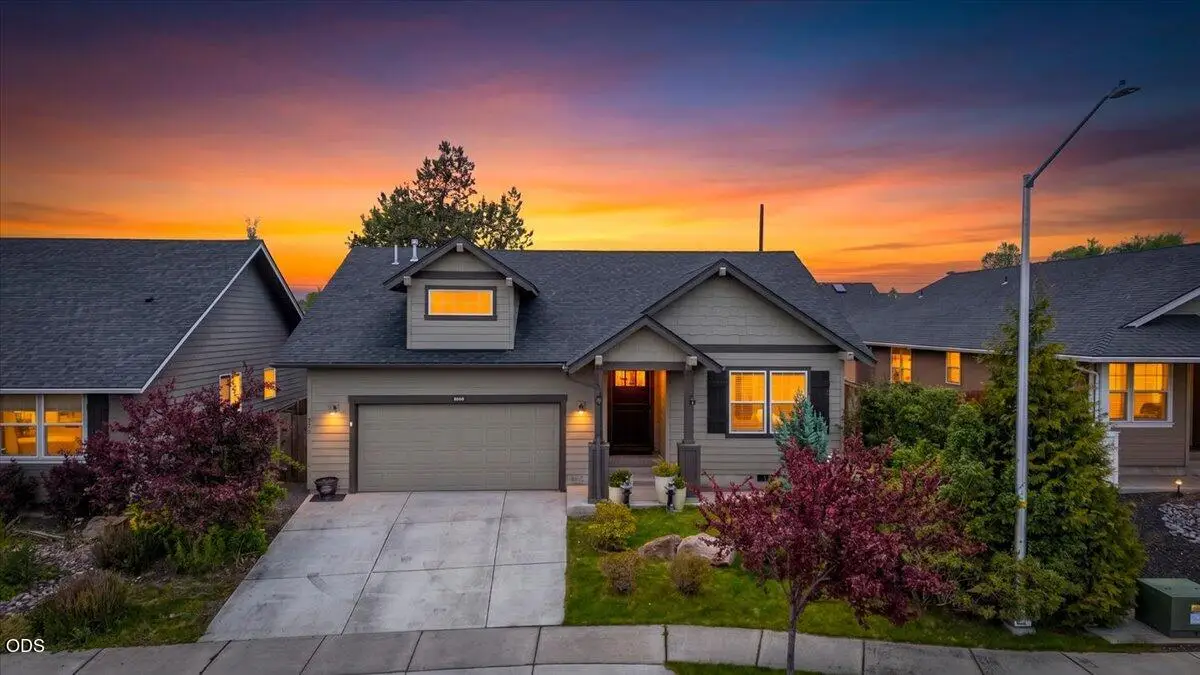 270 NW 33rd Street, Redmond, OR 97756 - #1