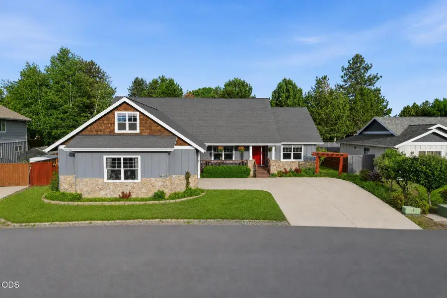 61172 Hilmer Creek Drive, Bend, OR 97702 - #2