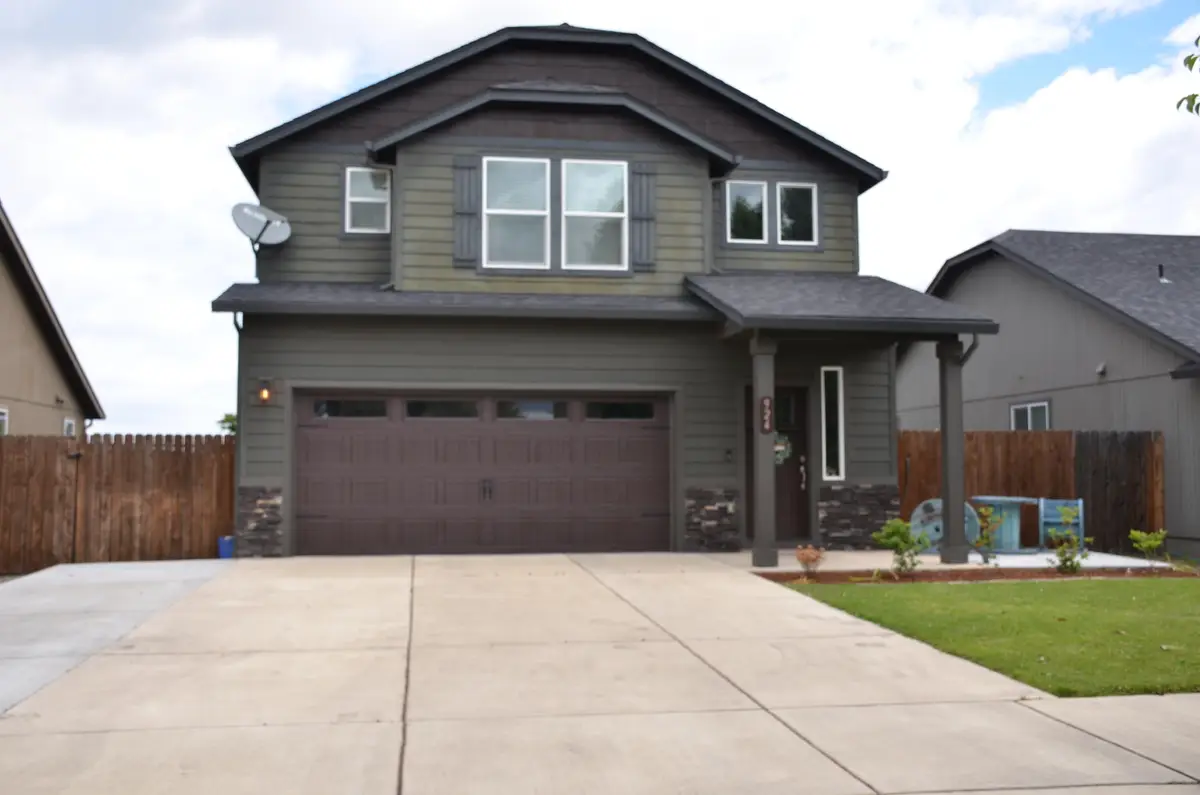 924 Pendleton Drive, Medford, OR 97501 - #1