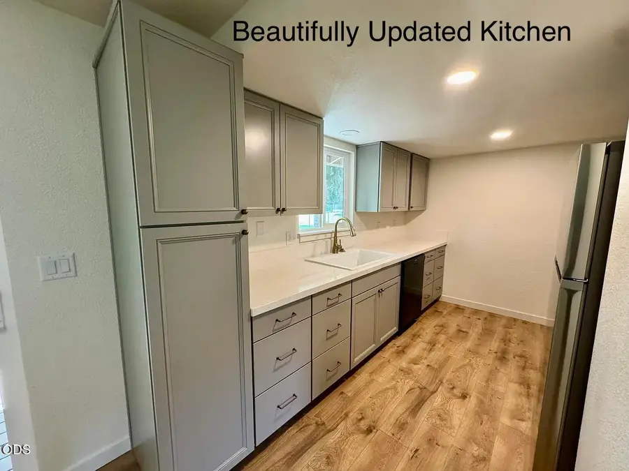 300 Shafer Lane #I-2, Jacksonville, OR 97530 - #2